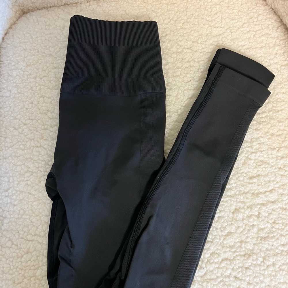 Lululemon Zone in tights dark olive